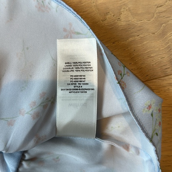 Aritzia Wilfred Loved Satin Camisole - Picture 6 of 9